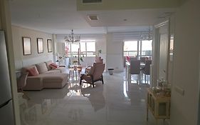 Espectacular vivienda a un minuto andando de la Playa y del Paseo marítimo en Almería